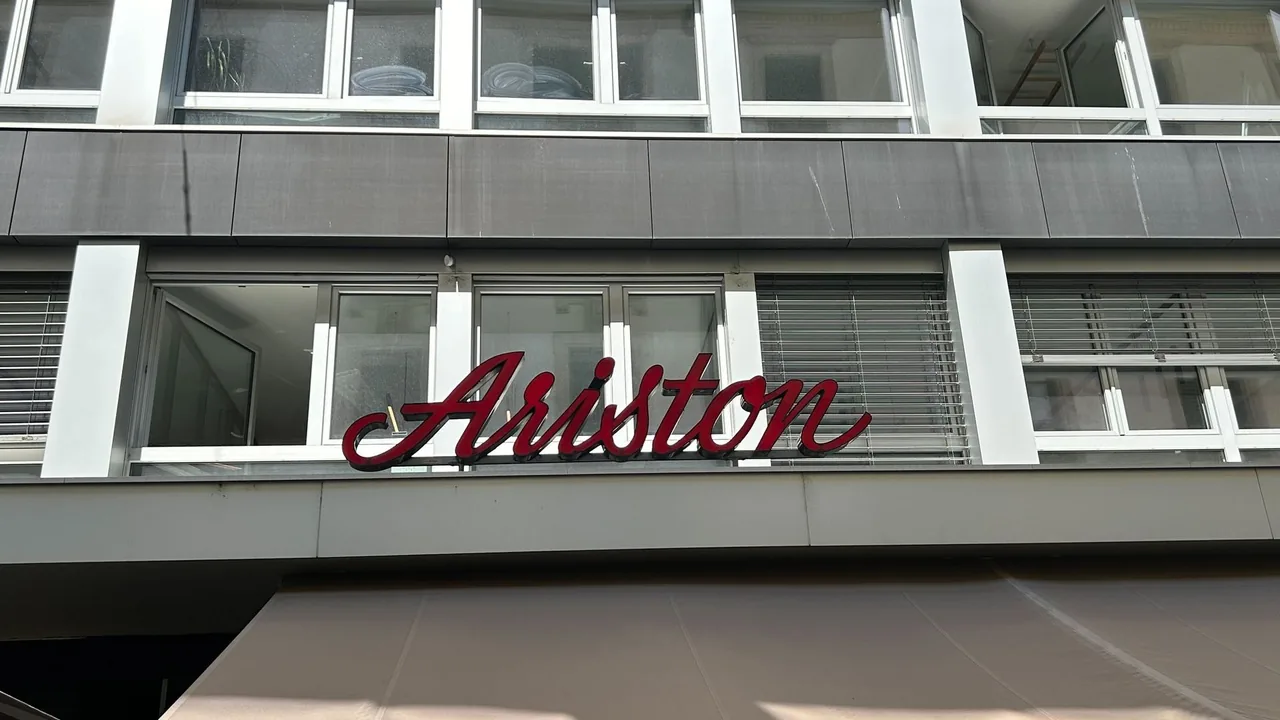 Ariston Bar Restaurant